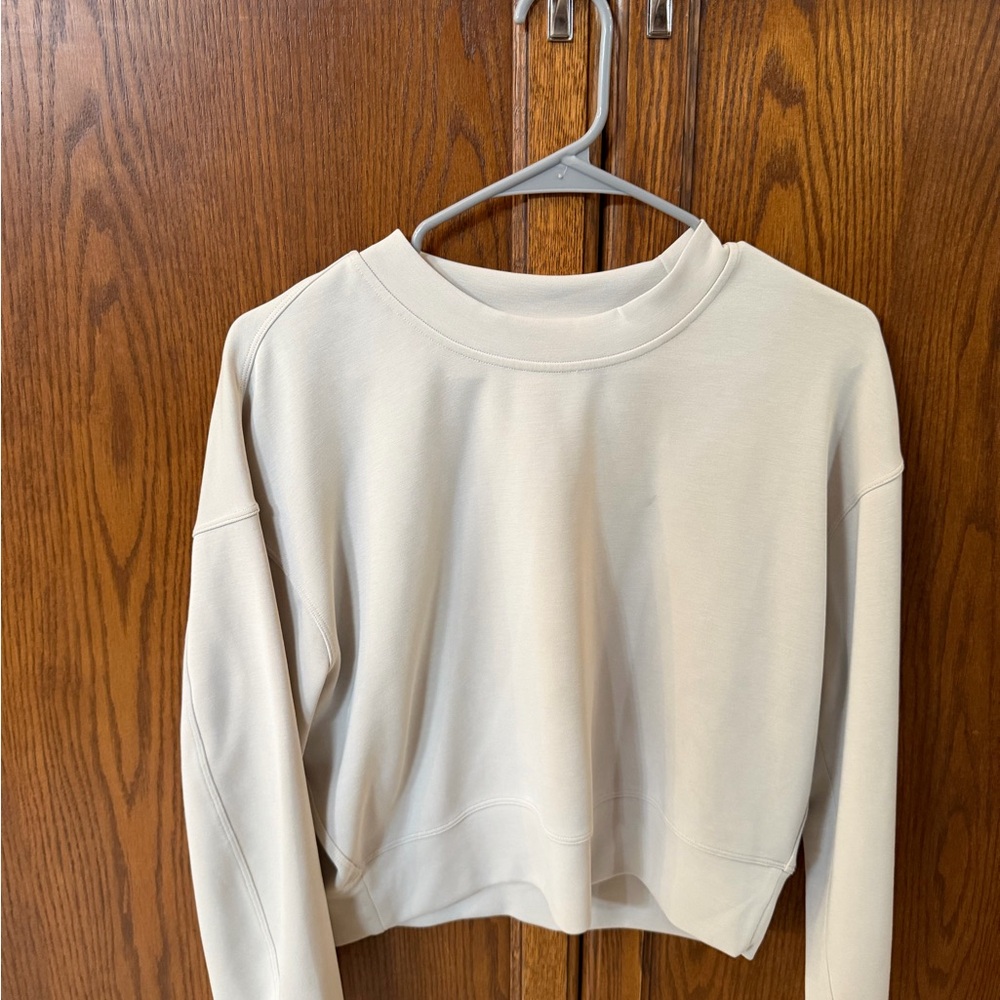 Lululemon Athletica Women's Off-White Sweatshirt